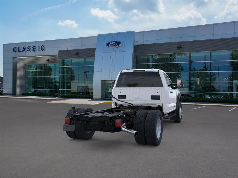 New 2025 Oxford White Ford F-550® XL image 18