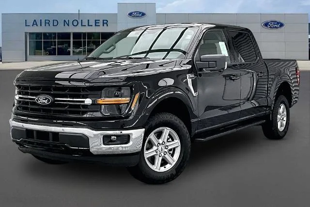 New 2026 Agate Black Metallic Ford XLT image 1