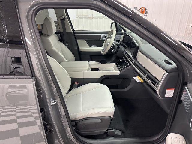 New 2026 Gray Hyundai SE image 26