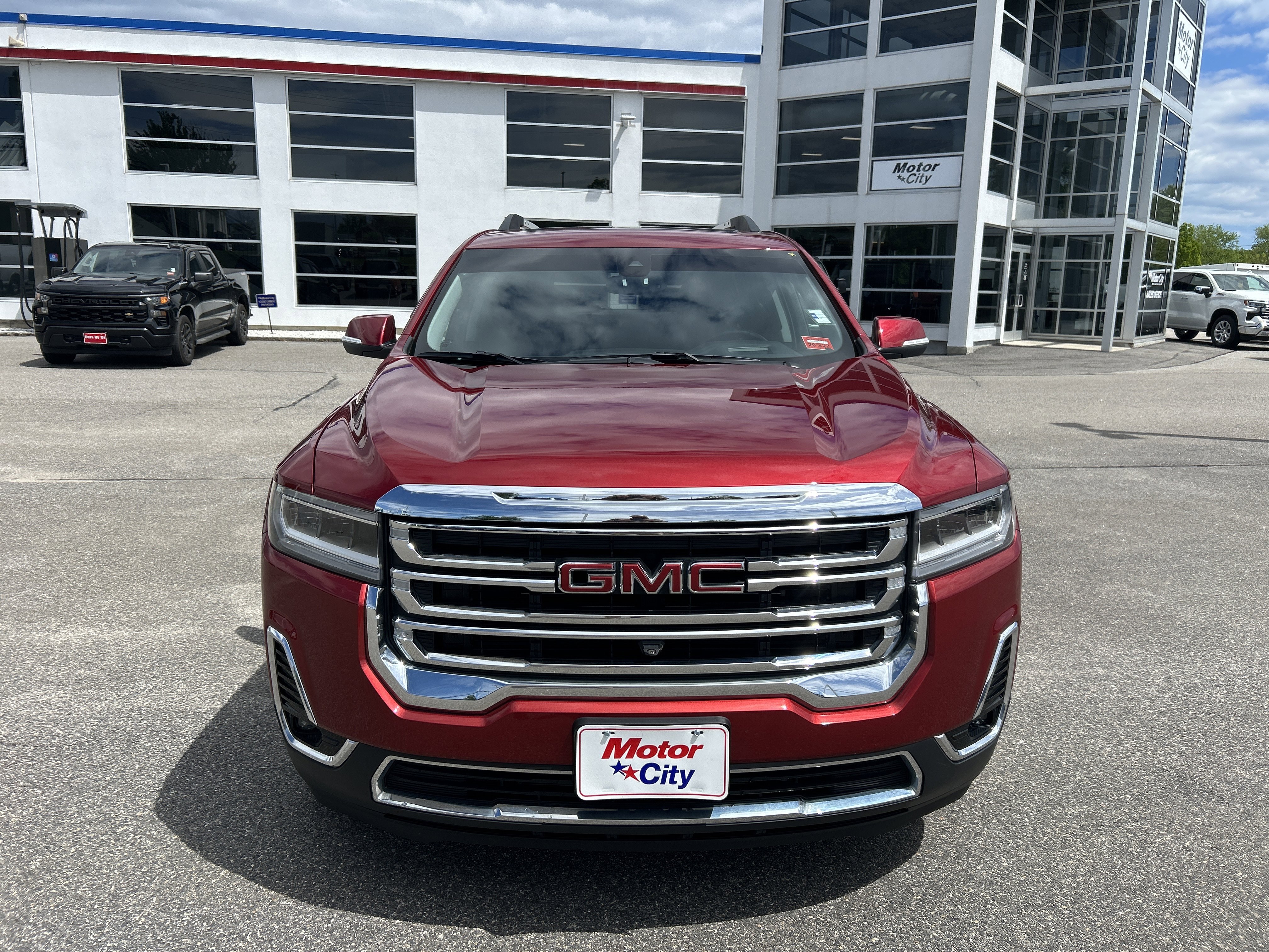 Used 2023 Volcanic Red Tintcoat GMC SLT image 2