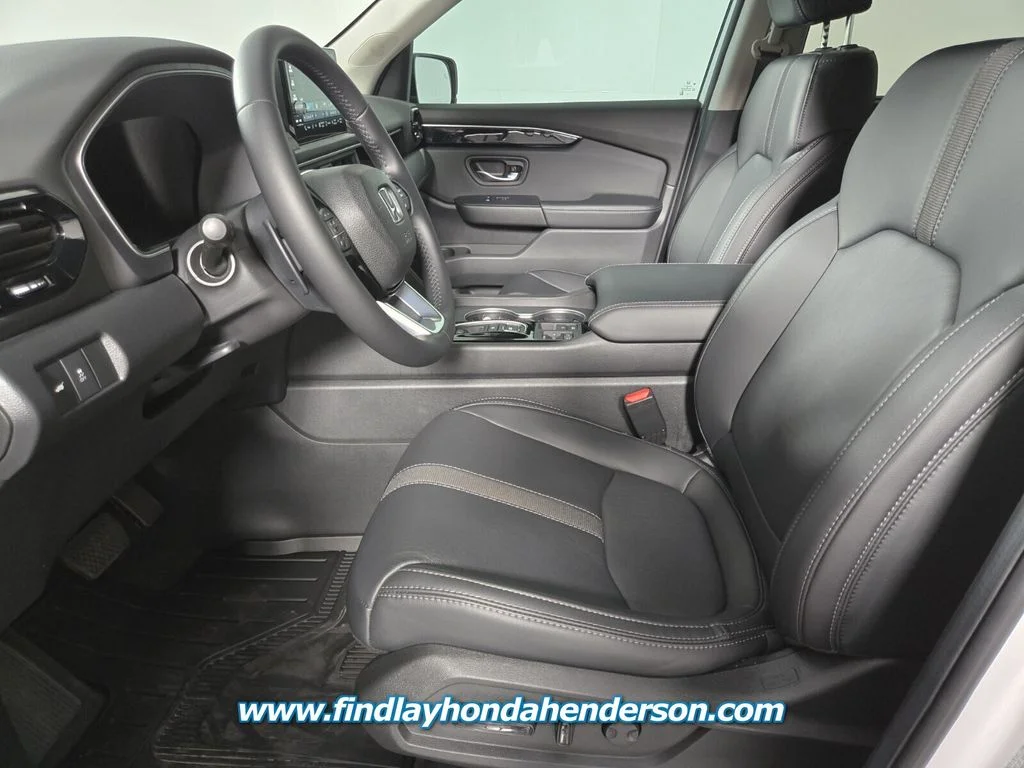 Certified Used 2025 Platinum White Pearl Honda EX-L image 14