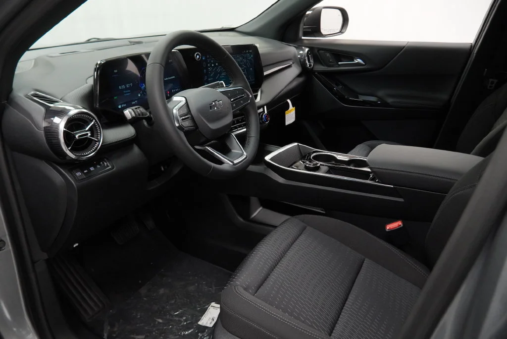 New 2027 Sterling Gray Metallic Chevrolet LT image 20