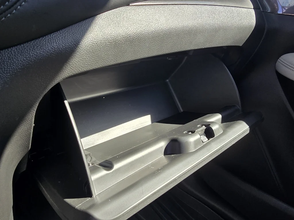 Used 2022 Summit White Buick Preferred image 24