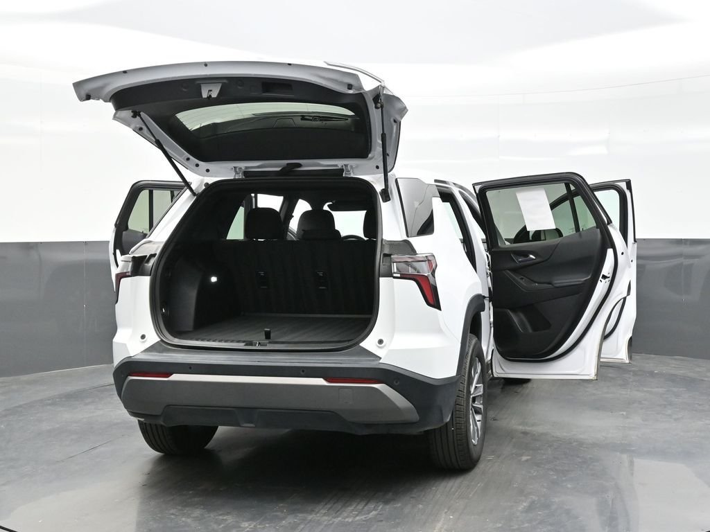 Used 2025 White Chevrolet LT image 46