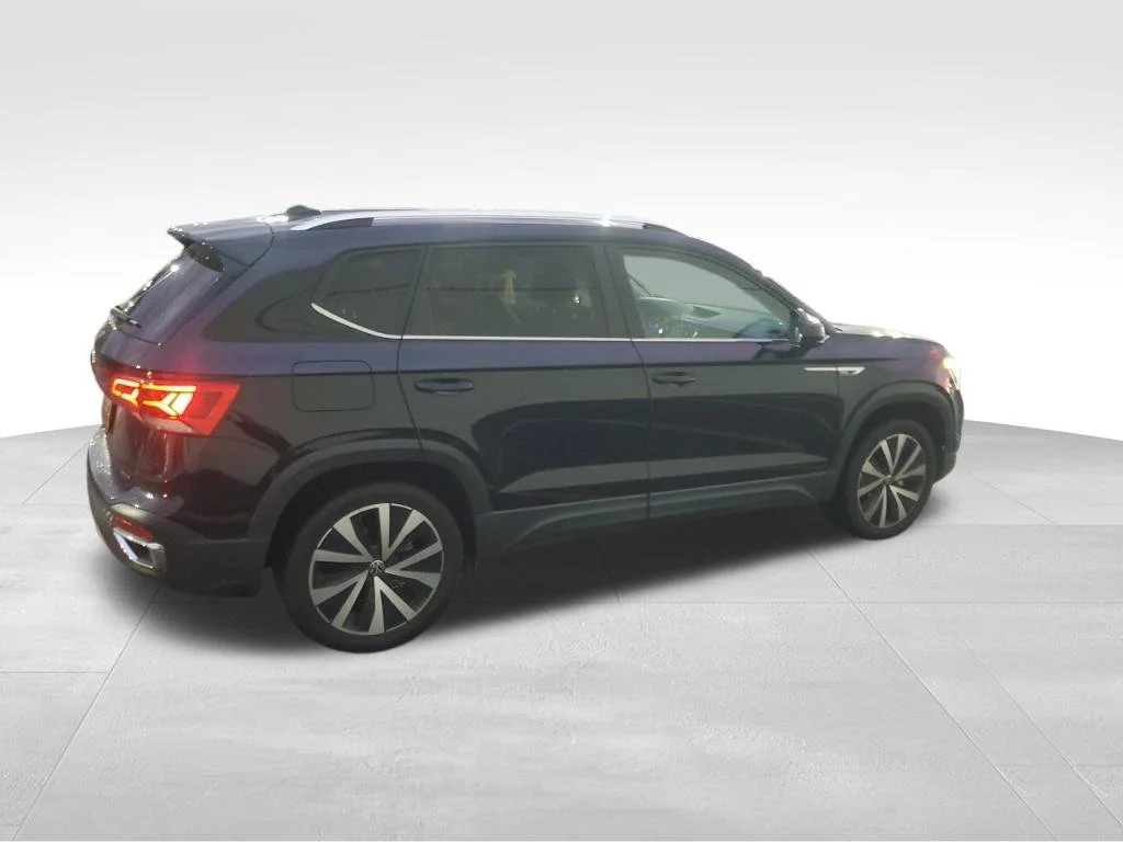 Used 2022 Black Volkswagen 1.5T SE image 7