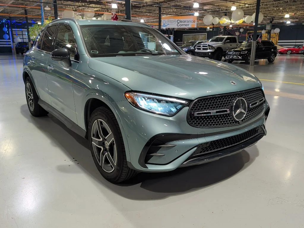 Used 2026 Silver Mercedes-Benz GLC 300 image 5