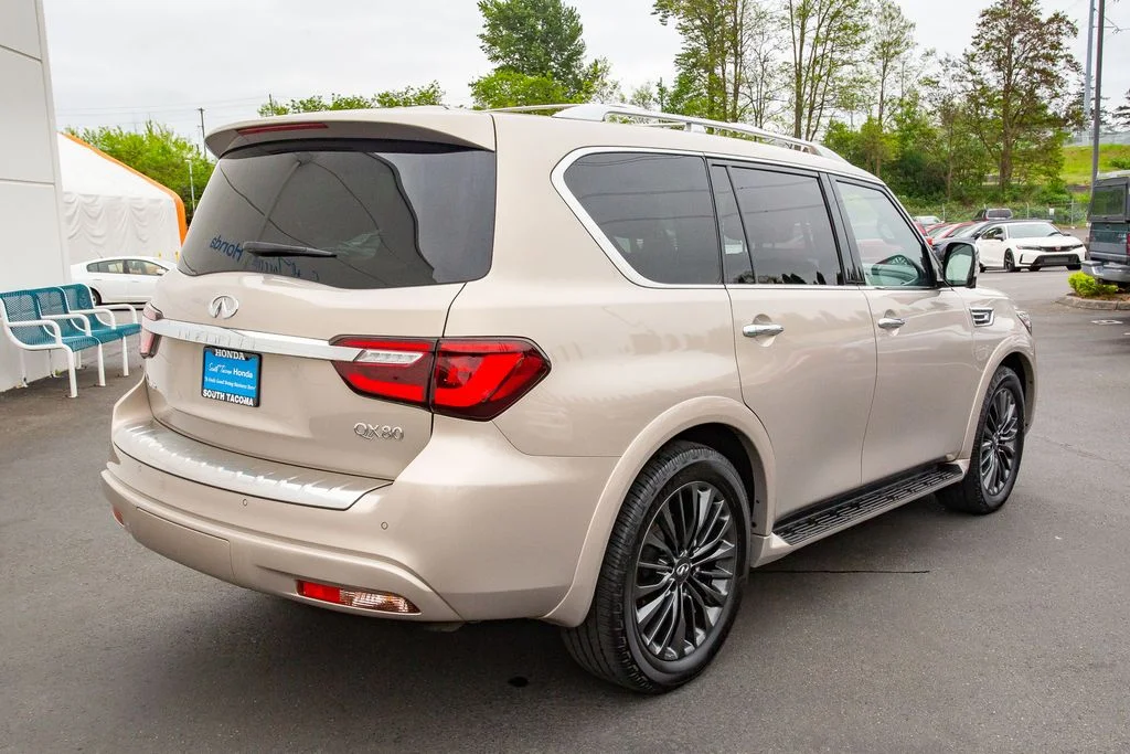 Used 2022 Champagne INFINITI 4WD Sensory image 14