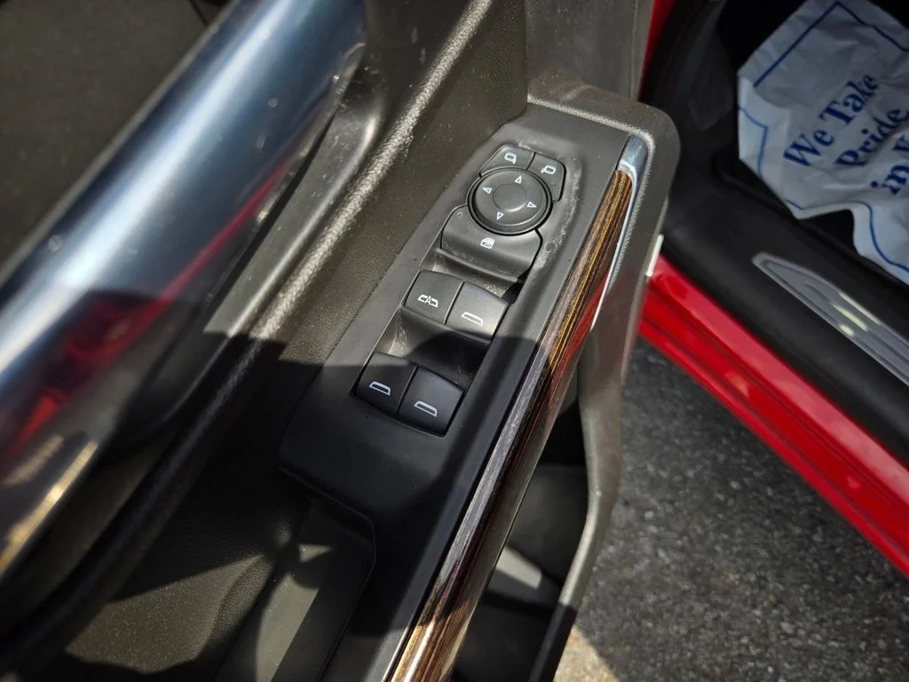 Used 2021 Red GMC Elevation image 15