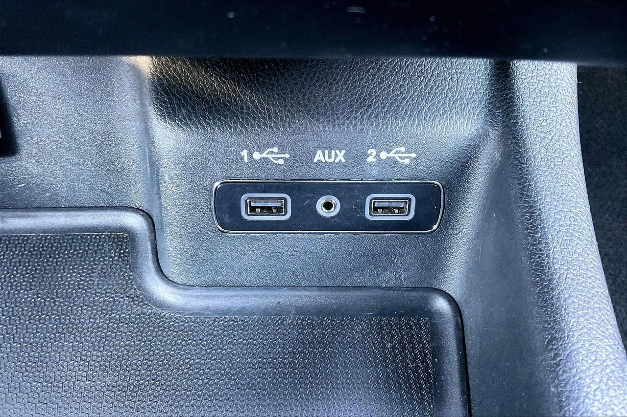 Used 2019 White Dodge R/T image 17