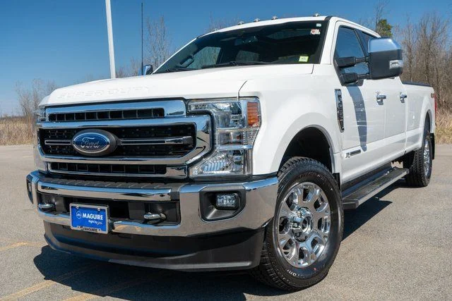 Used 2022 White Ford Lariat image 1