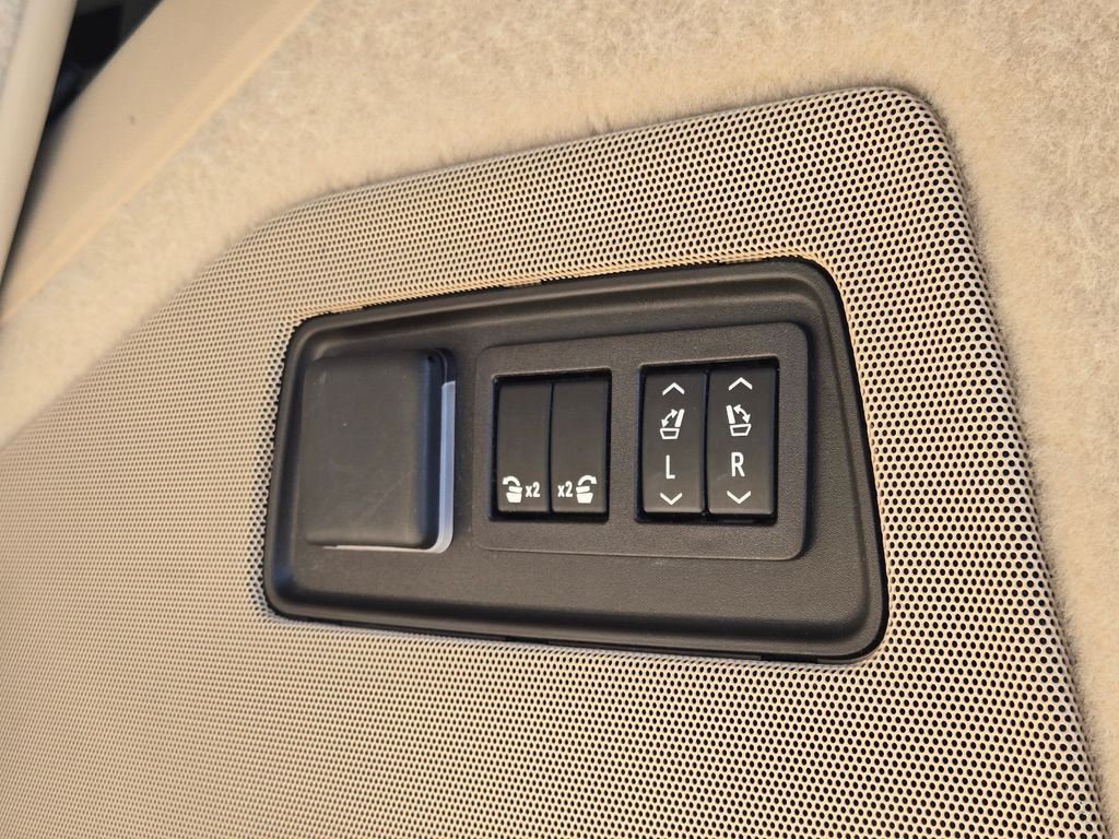 Used 2023 White Cadillac Premium Luxury image 14