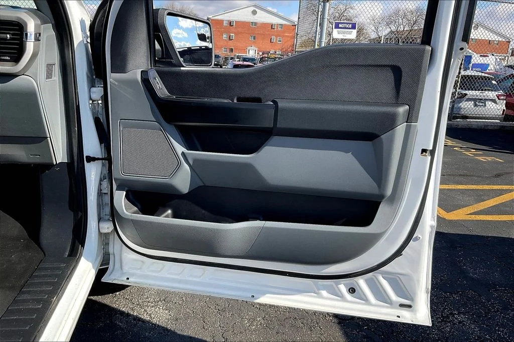Used 2021 White Ford XL image 21