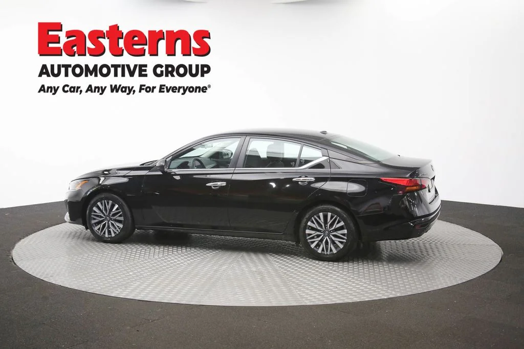 Used 2024 Black Nissan 2.5 SV image 57