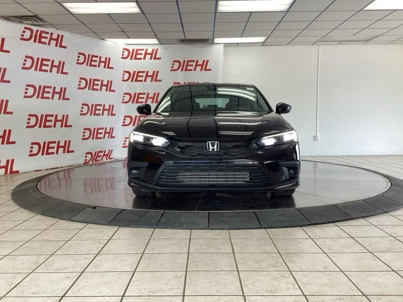 Used 2024  Honda EX-L image 2