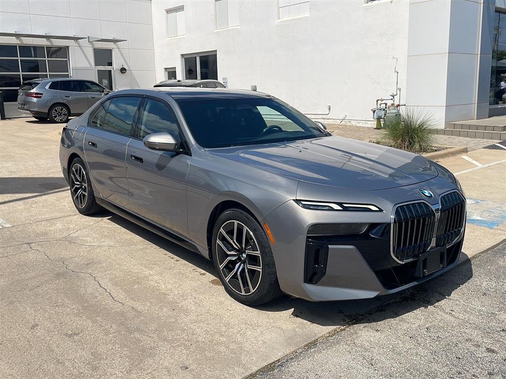 Certified Used 2024 Oxide Grey Metallic BMW 760i xDrive image 2