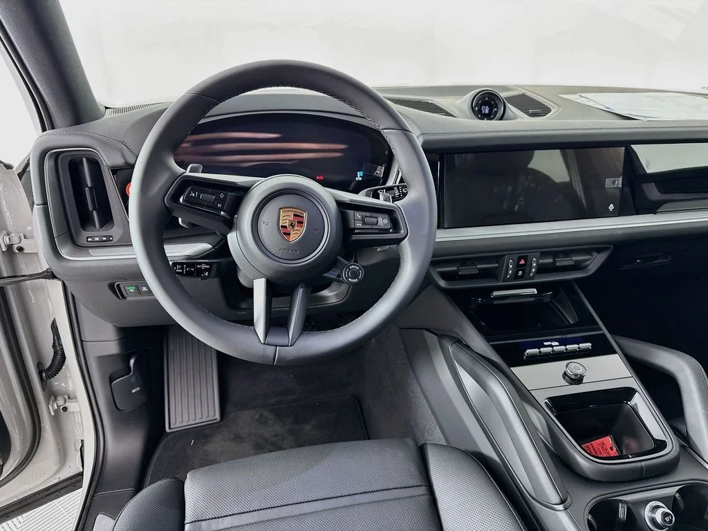 Certified Used 2025  Porsche  image 22