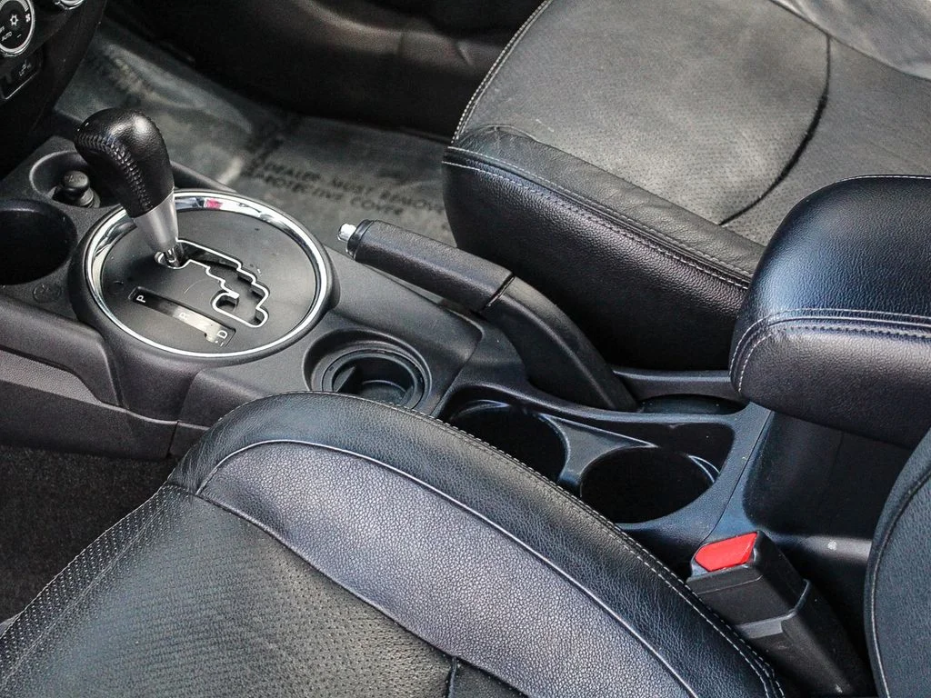 Used 2017  Mitsubishi SEL image 21