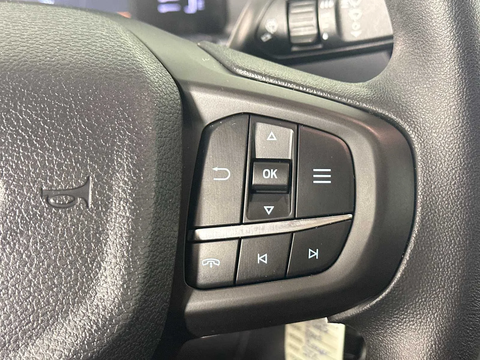 New 2025 Oxford White Ford XL image 30