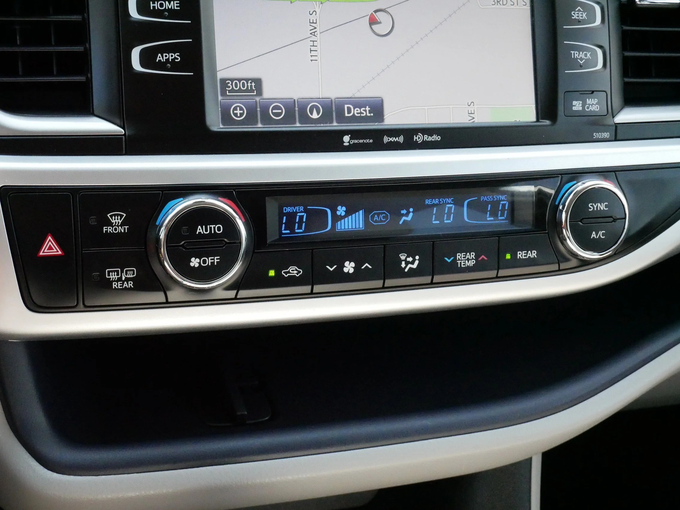 Used 2019 Celestial Silver Metallic Toyota XLE image 23