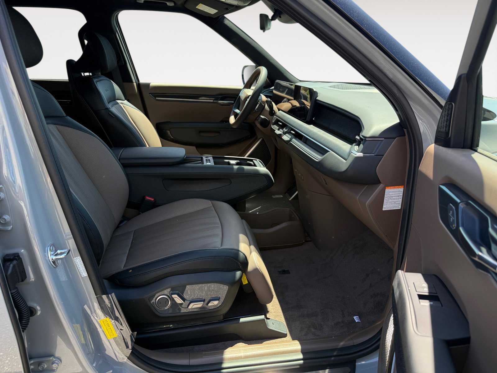 New 2026 Wolf Gray/Ebony Black Roof Kia GT-Line image 19