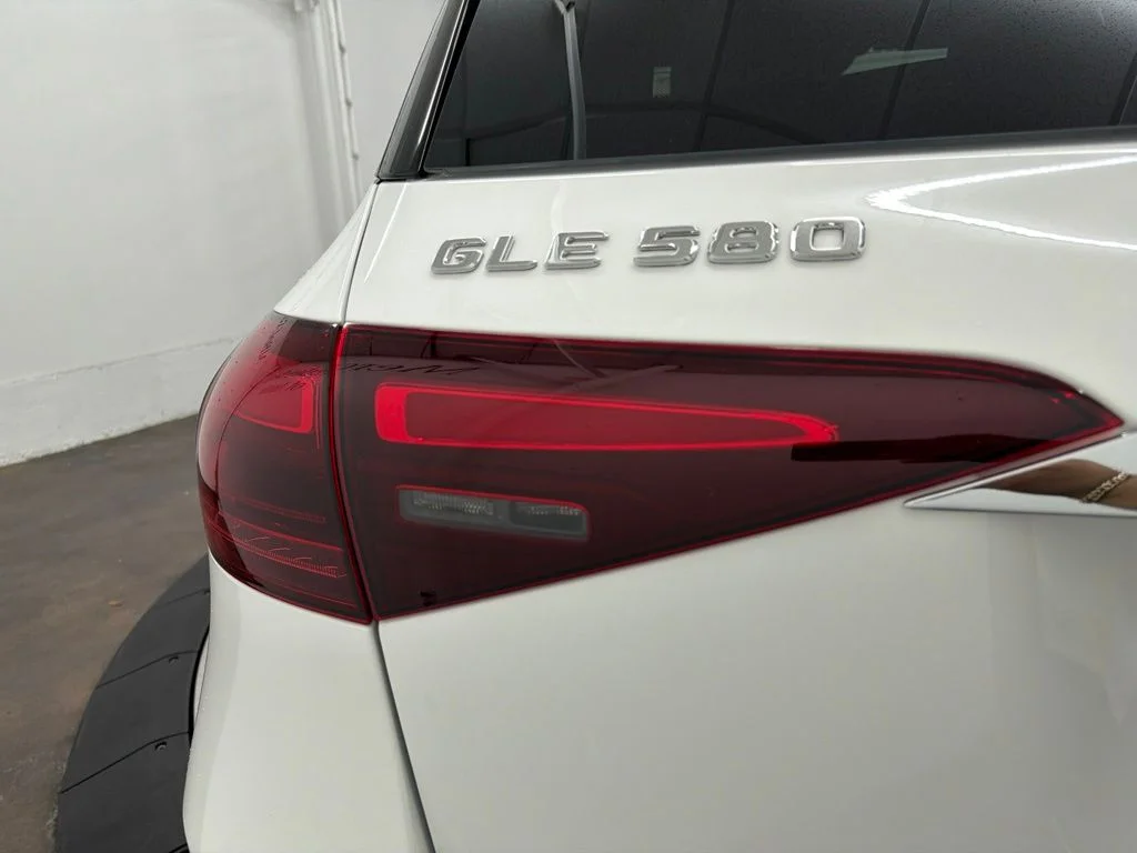 New 2026 White Mercedes-Benz GLE 580 image 11