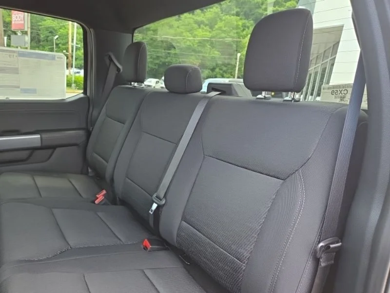 New 2026 Oxford White Ford F-250® XL image 21
