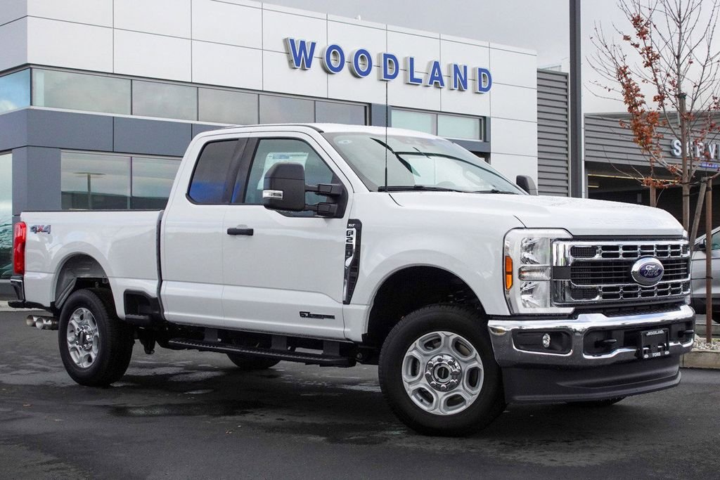 New 2026 Oxford White Ford F-250® XLT image 2