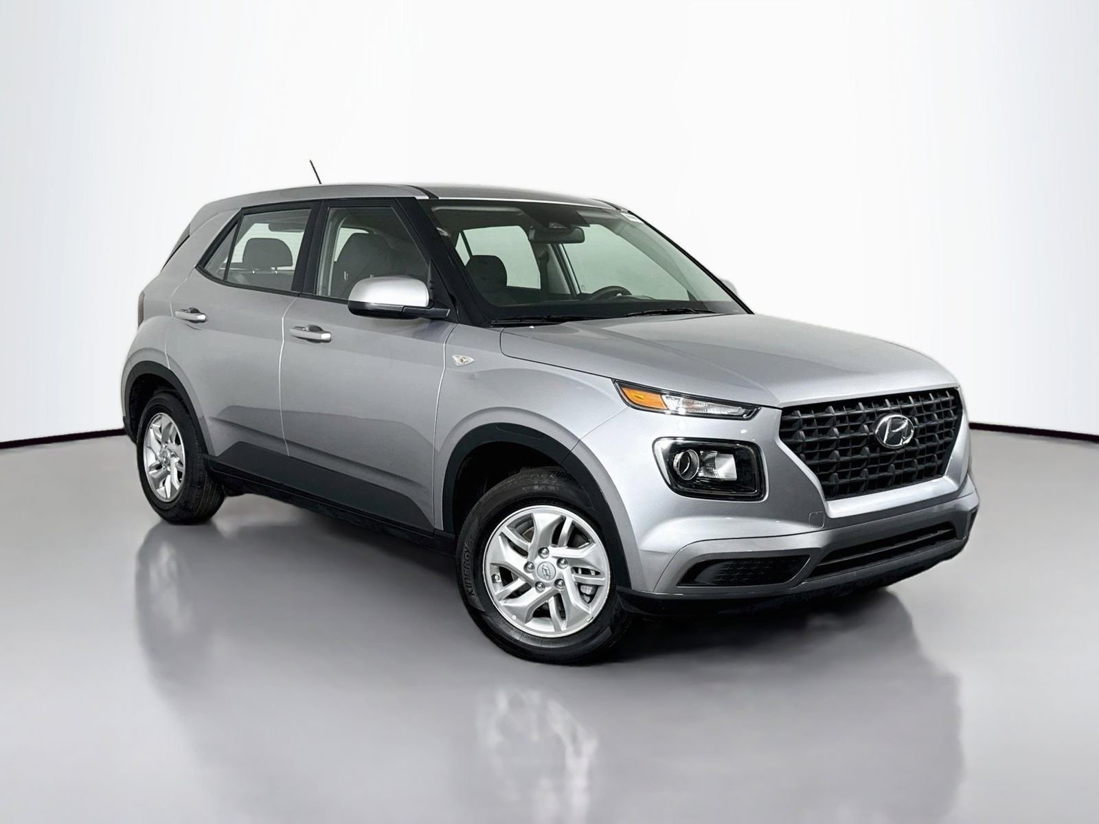 Used 2026 Silver Hyundai SE image 2