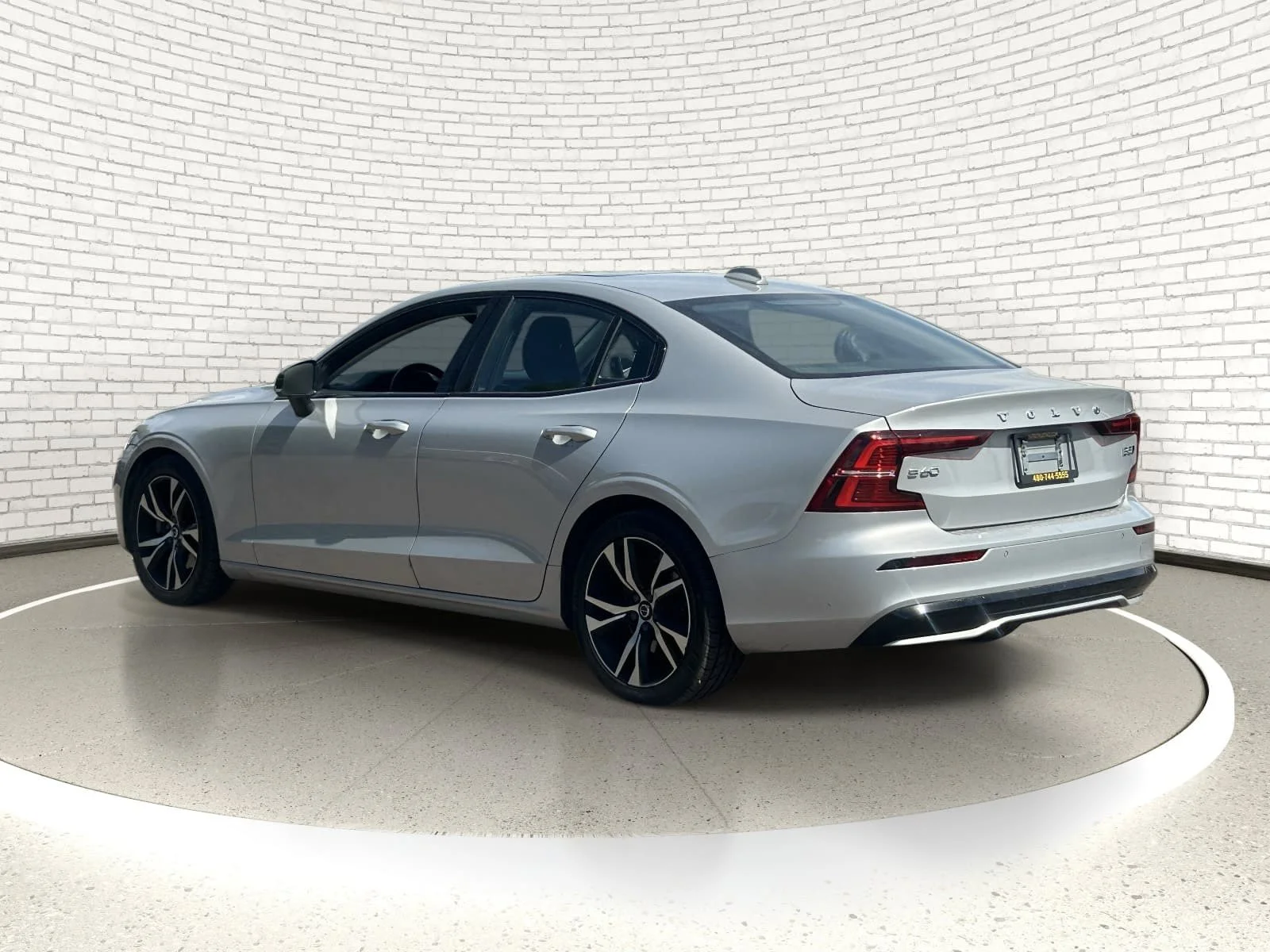 Used 2023 Platinum Grey Metallic Volvo Core Dark Theme image 9
