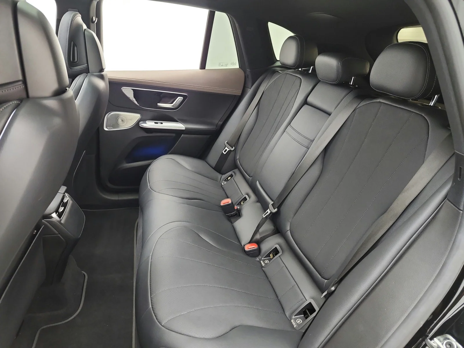 Used 2023 Obsidian Black Metallic Mercedes-Benz EQE 350 4MATIC® SUV image 13