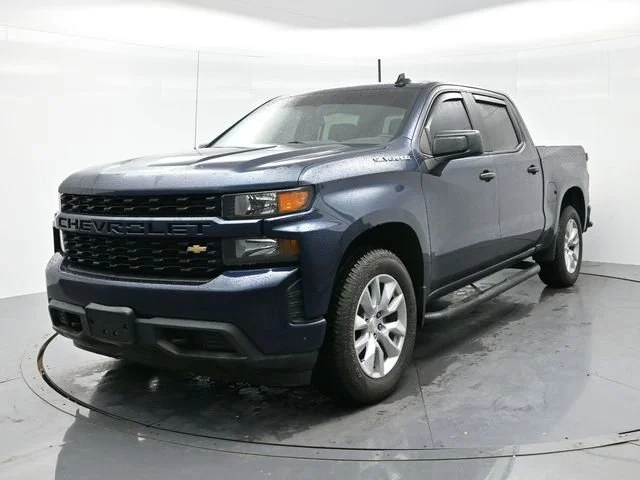 Used 2020 NORTHSKY BLUE METALLIC Chevrolet Custom image 3