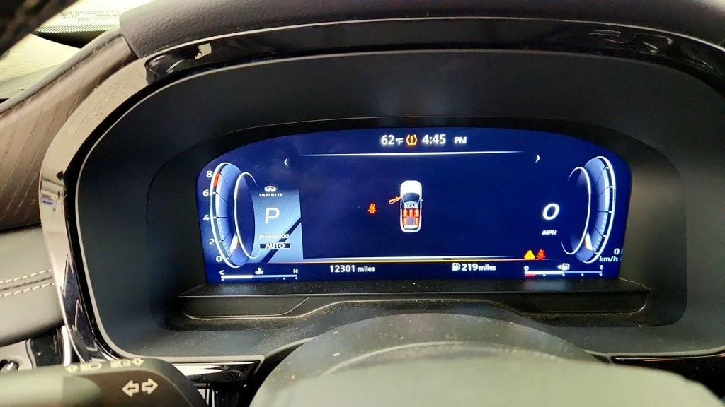 Used 2024 Majestic White INFINITI SENSORY AWD w/ Vision Package & Head-Up Display image 14