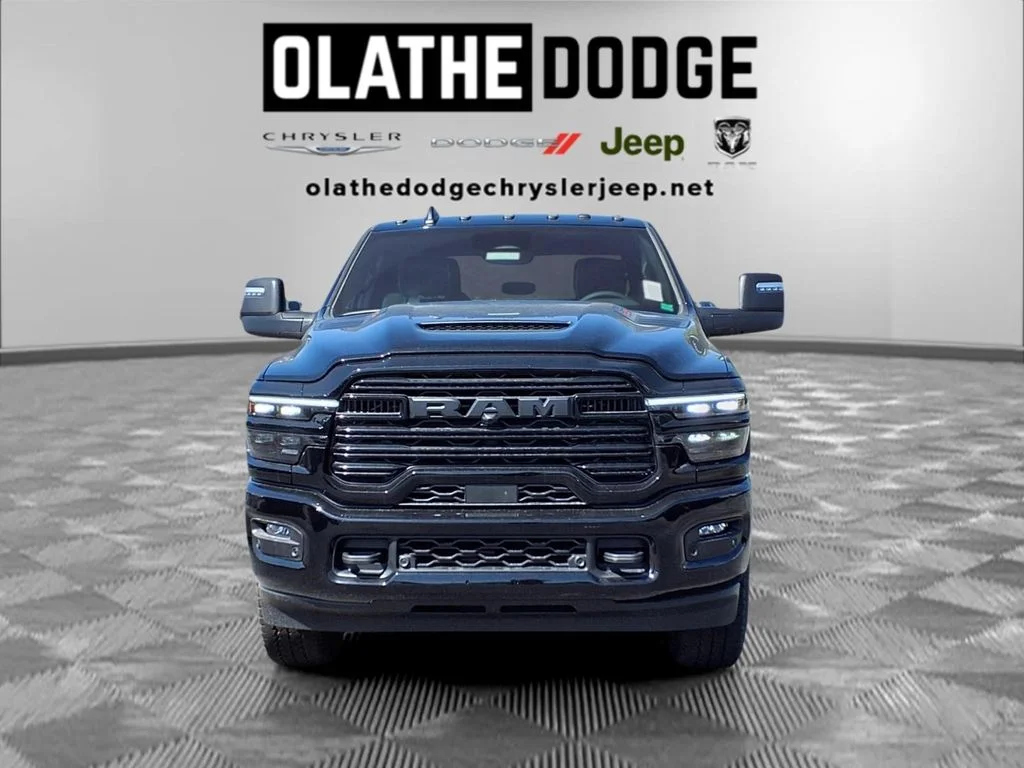 New 2026 Diamond Black Crystal Pearl-Coat Exterior Paint RAM Laramie image 29