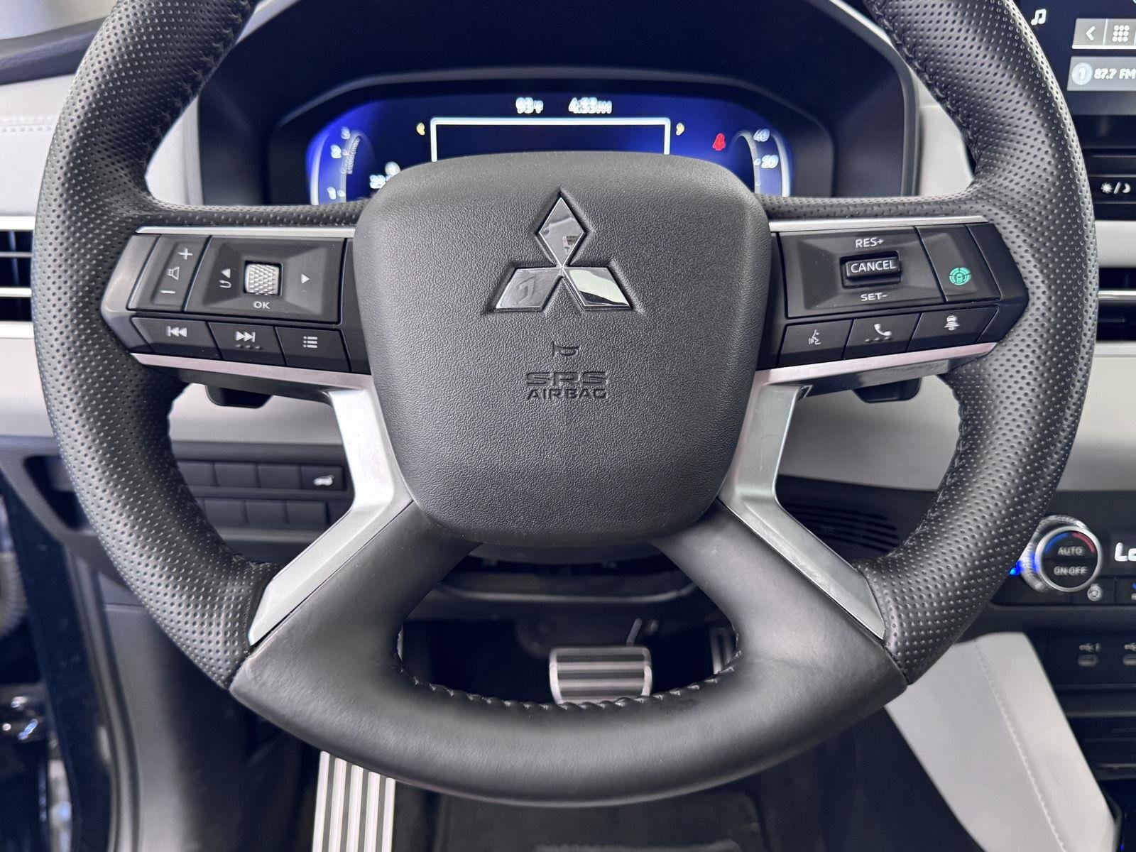 2025 Mitsubishi Outlander SEL - Photo 35
