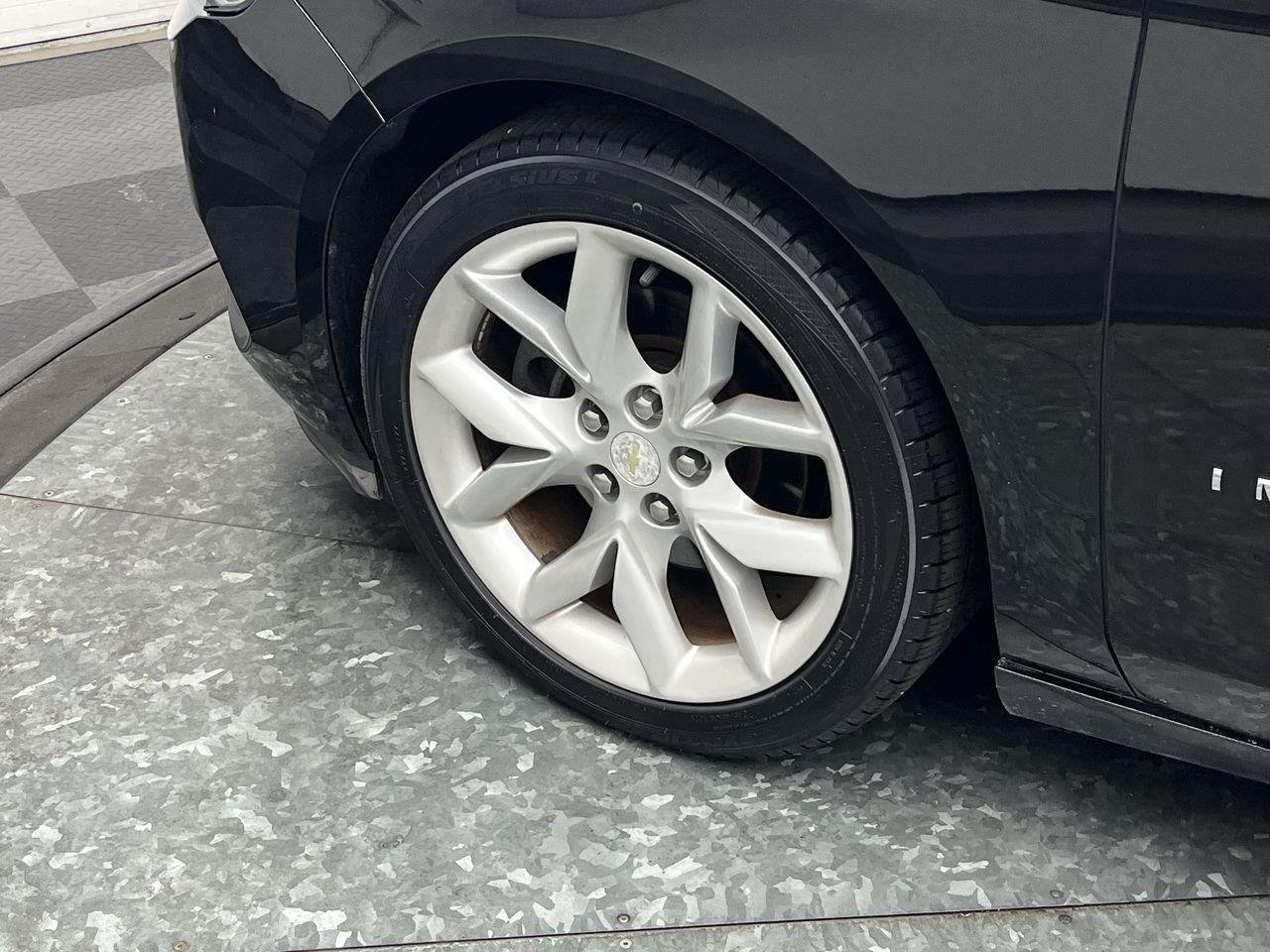 Used 2014 Black Chevrolet LT image 28