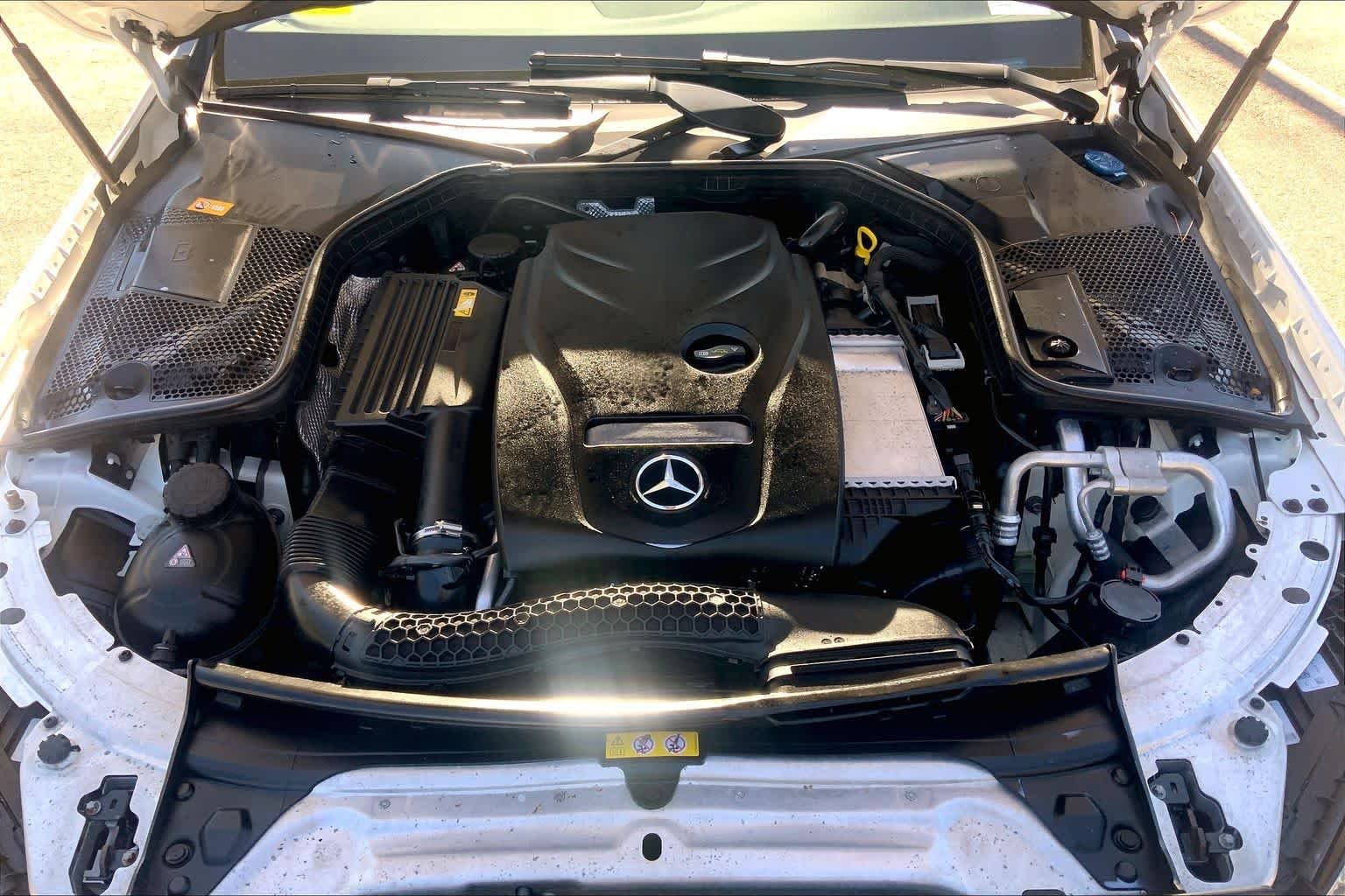 Used 2016 Polar White Mercedes-Benz C 300 Luxury image 30