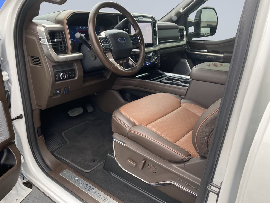 Used 2026 White Metallic Ford King Ranch image 10