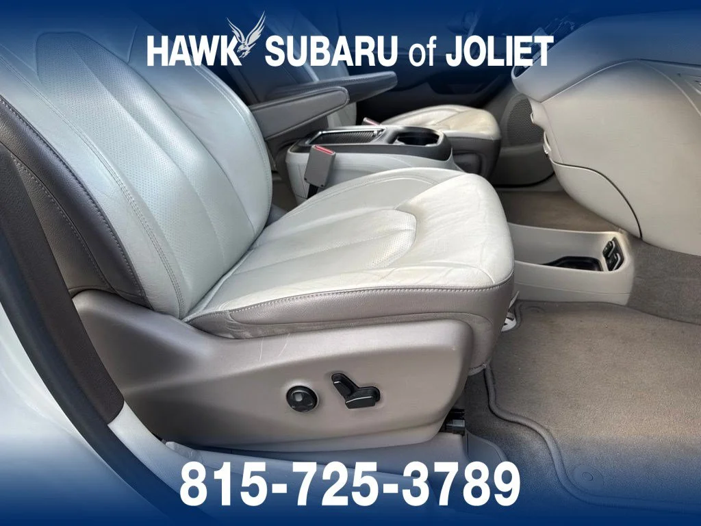 Used 2019 Luxury White Pearlcoat Chrysler Touring L Plus image 8