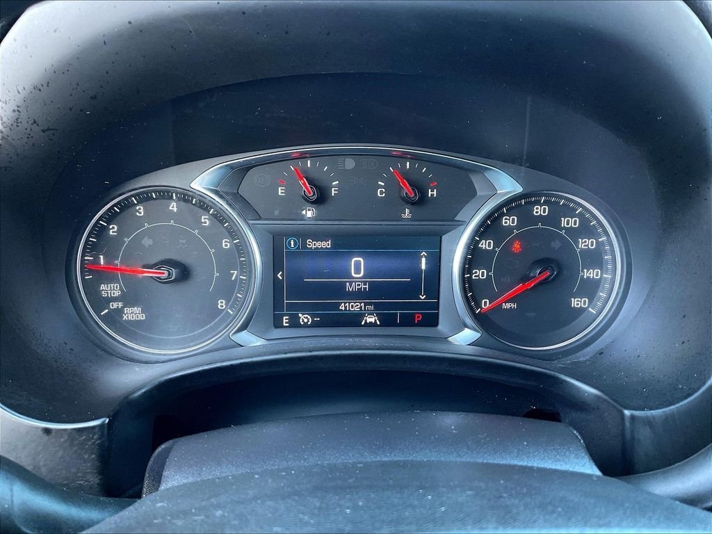 Used 2024 White GMC SLE image 23