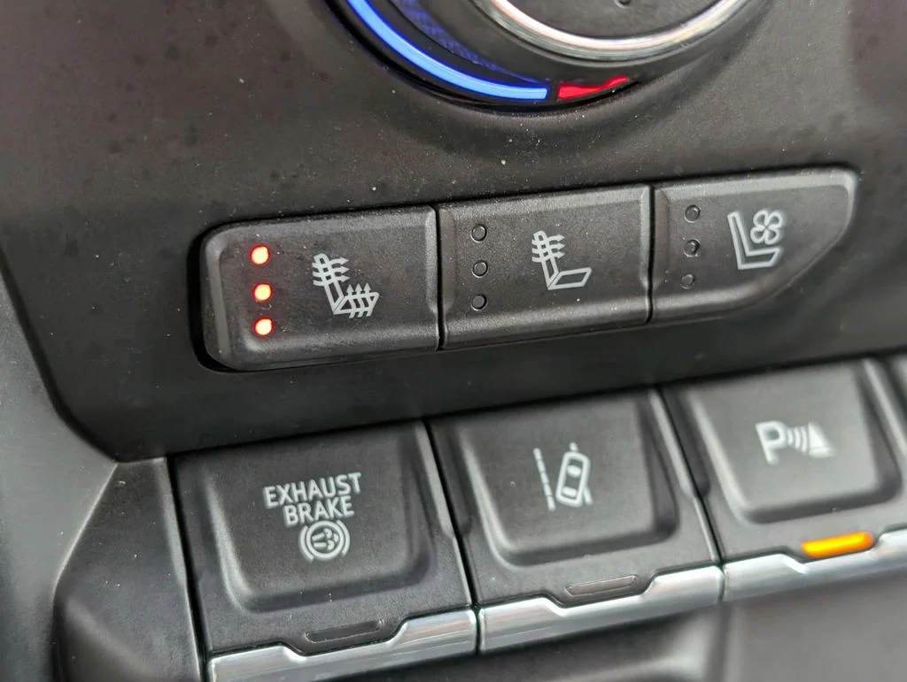 Used 2021 White Chevrolet High Country image 26