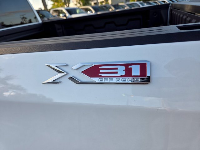 2026 GMC Sierra 1500 SLT - Photo 12
