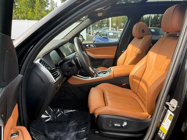 Used 2022 Black Sapphire Metallic BMW xDrive40i image 20