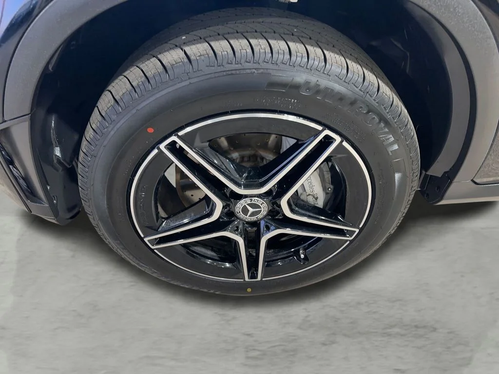 2022 Mercedes-Benz GLC GLC300 - Photo 9