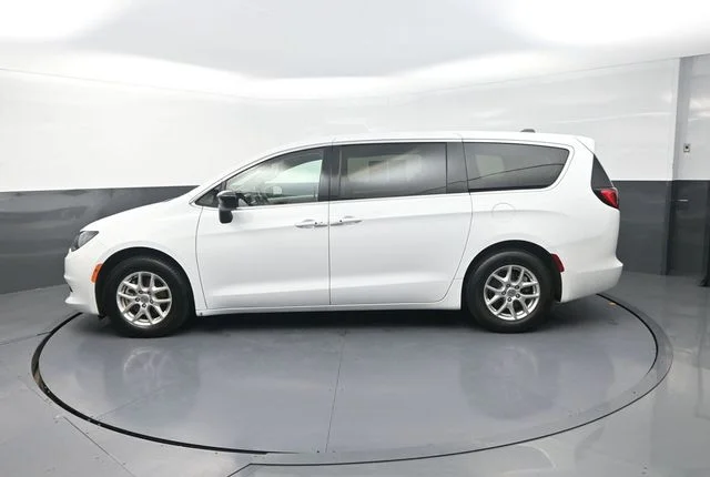 Used 2024 White Chrysler LX image 6