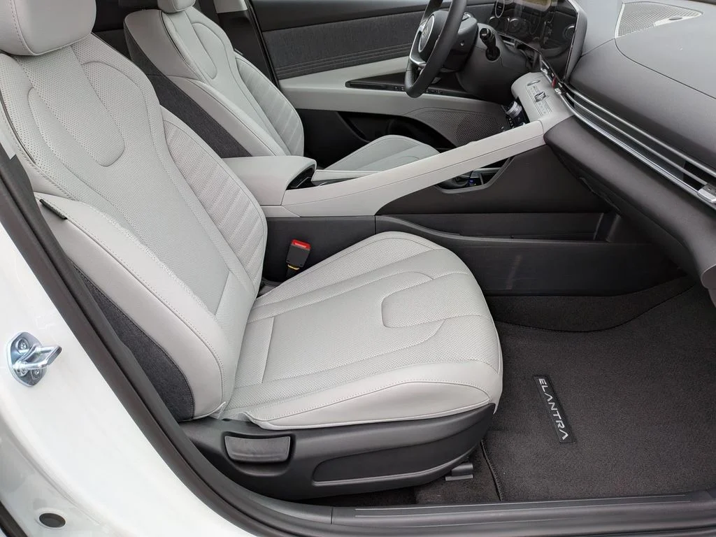 New 2026 White Hyundai Limited image 28