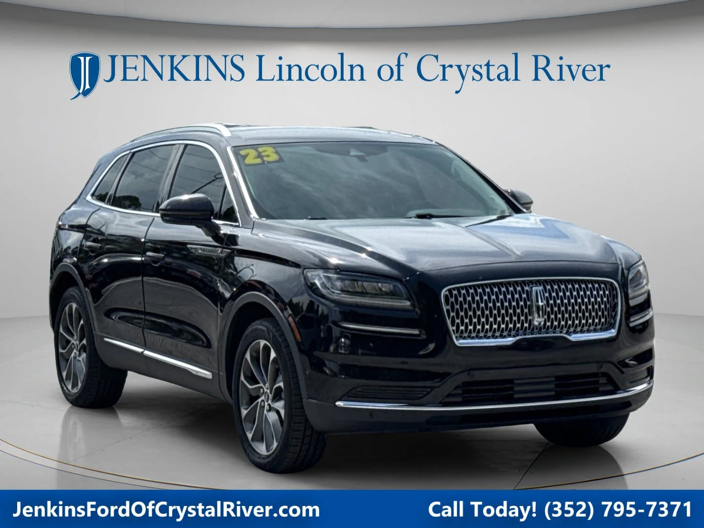 Used 2023 Infinite Black Metallic Clearcoat Lincoln Reserve image 1