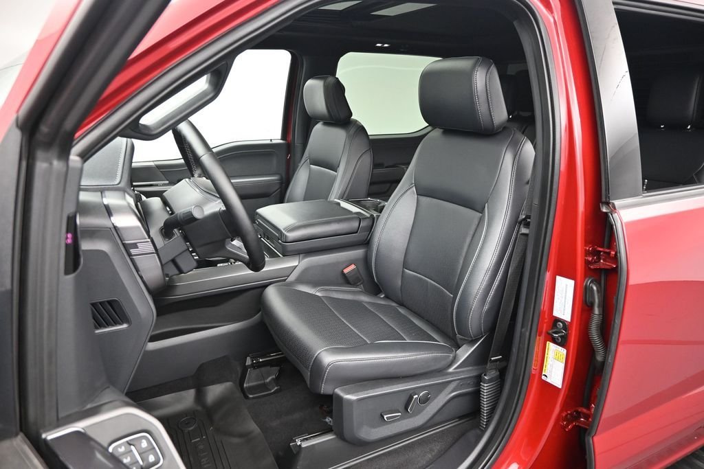 Used 2025 Red Ford Lariat image 18