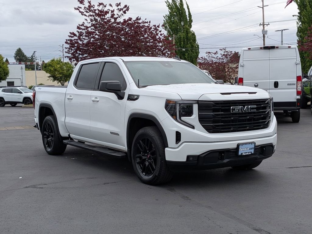 Used 2024 White GMC Elevation image 8