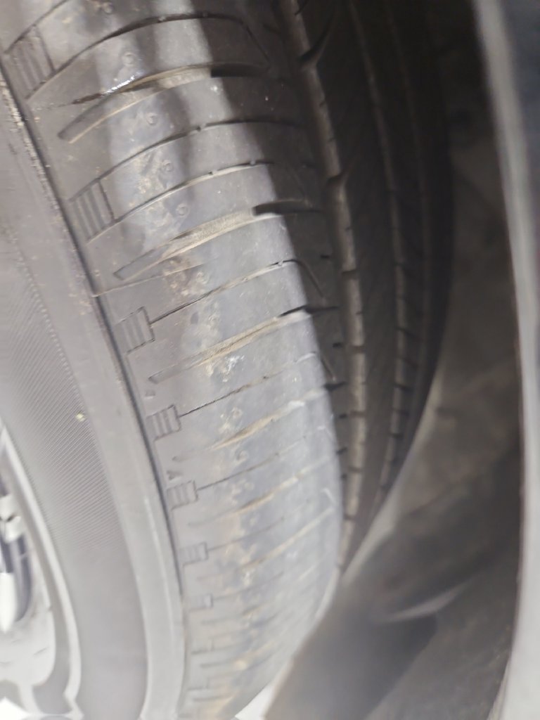 Used 2025 Black Nissan 2.5 S image 28