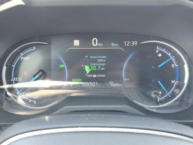 Used 2024 Wind Chill Pear Toyota SE image 15